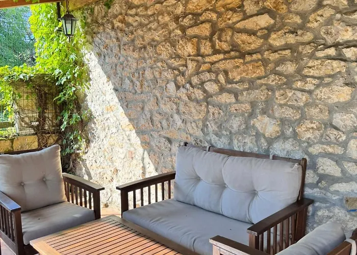 El Sitio De La Poza * Udias